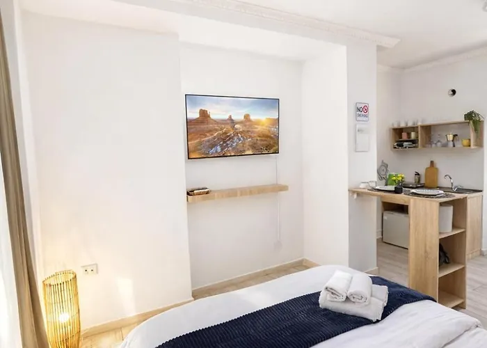 Blloku Balcony Fast Wi-fi * 地拉那